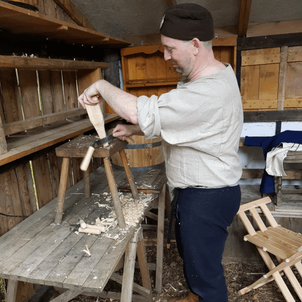Frei Compagnie woodworker